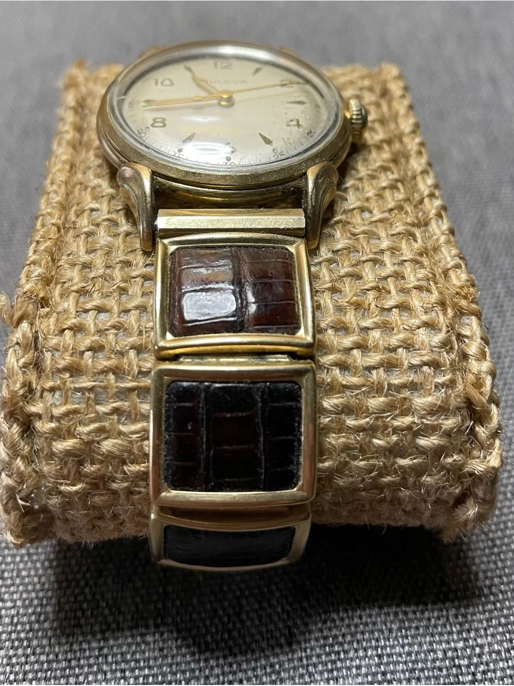 Vintage Bulova Commodore Wristwatch Circa 1950’s Gold Tone & Alligator Leather
